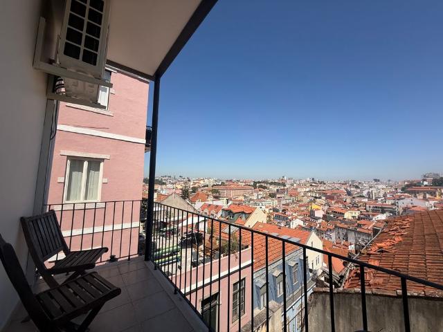 Apartamento T3+1 em Lisboa
