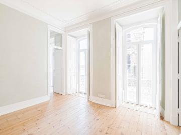 APARTAMENTO T3+1 JUNTO À SE DE LISBOA DISPONÍVEL 01/08/2026