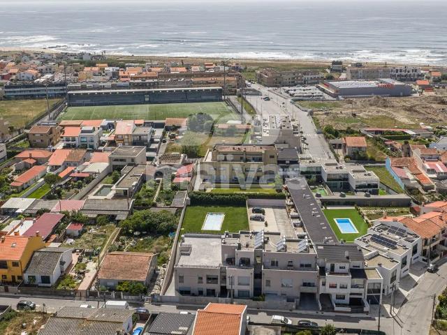 Apartamento T3+1 Condomínio com Piscina