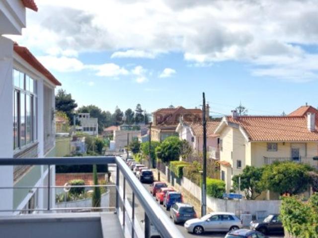 Apartamento T3+1 Novo com Mezzanine, Centro de Carcavelos