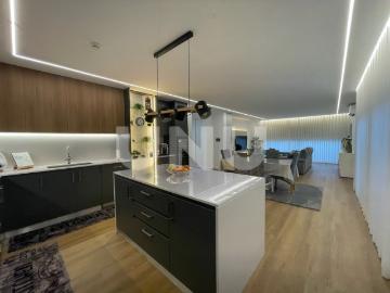 Apartamento T3+1 no Pico da Pedra, Ribeira Grande