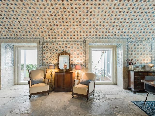 Apartamento T3+1 no Restelo, em Palácio Histórico