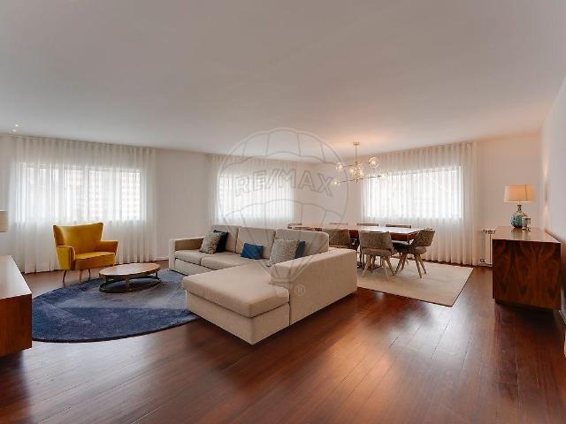 Apartamento T3+1 na Costa Nova
