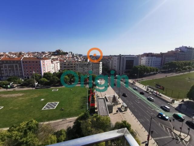 Apartamento T3+1 na Alameda, junto ao Técnico, arrendado por 2402 euros por mês