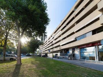Apartamento T3+1 na Av. de Londres