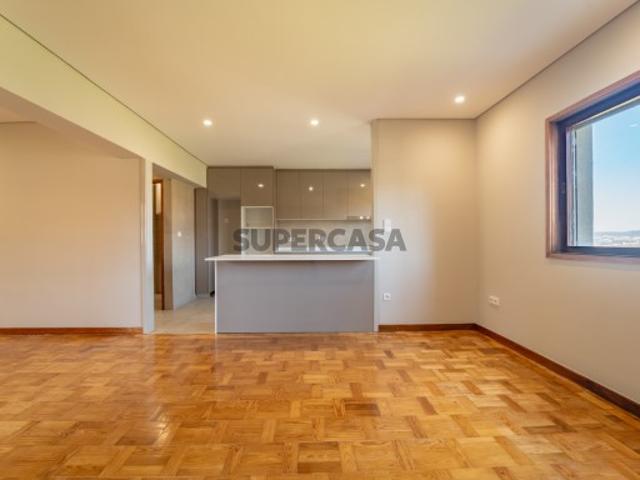 Apartamento T3+1 na Avenida da República