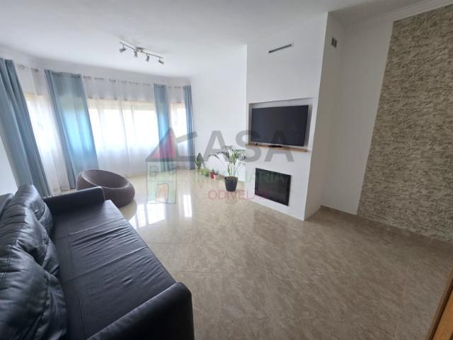 Apartamento T3+1 na Serra da Amoreira, Odivelas