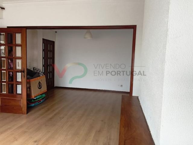 APARTAMENTO T3+1 NA PRAIA DE ESPINHO