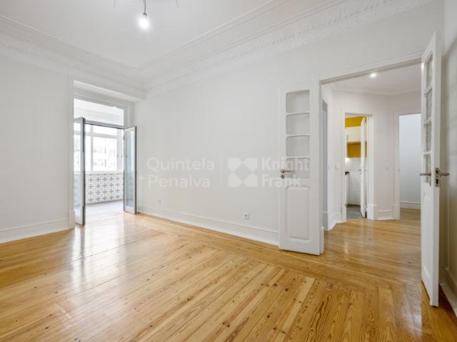 Apartamento T3+1 reabilitado nas Avenidas Novas