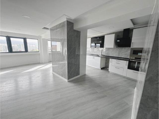 Apartamento T3+1 Remodelado com Varandas e Garagem perto do Braga Parque
