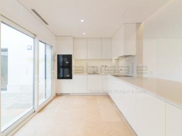 Apartamento T3+1 Triplex | Póvoa de Santo Adrião