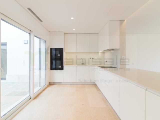 Apartamento T3+1 Triplex | Póvoa de Santo Adrião