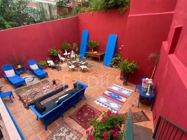 Apartamento T3+2 com grande terraço na Praça da Alegria