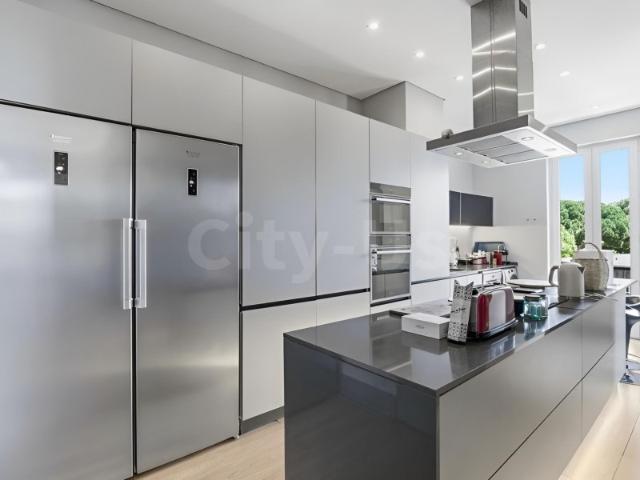 Apartamento T3+2 Duplex à venda em Lisboa