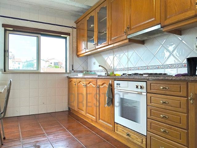Apartamento T3+3 em São Martinho do Bispo