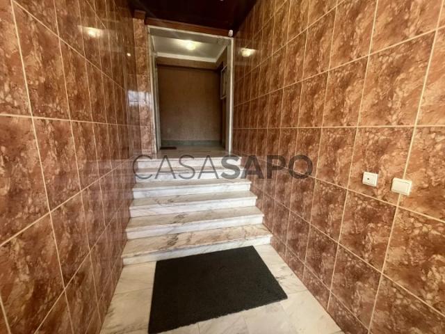 Apartamento T3+3 para alugar no Seixal