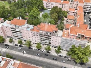 Apartamento T7 em Areeiro