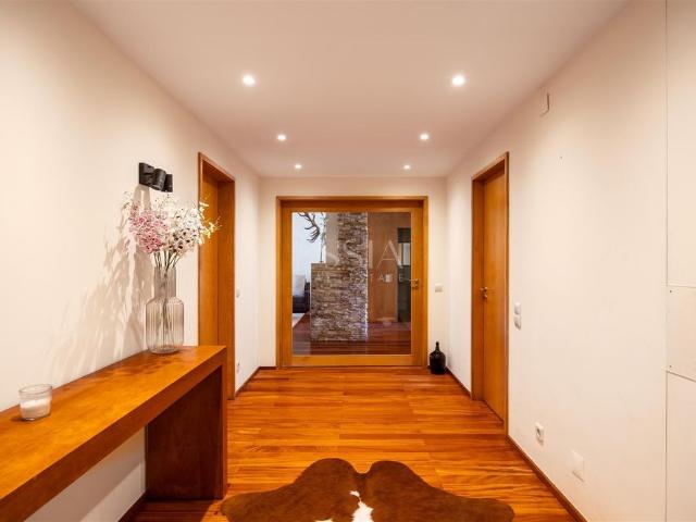Apartamento T4+1 Mobilado com Varanda na Avenida da Boavista