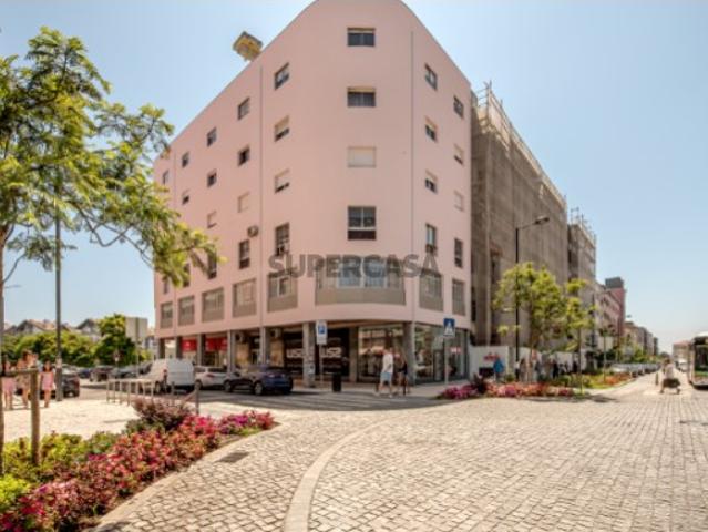 Apartamento T4+1 mobilado, em Vera Cruz, Aveiro
