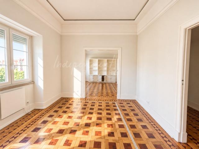 APARTAMENTO T4+1 PARA ARRENDAMENTO [SIDÓNIO PAIS]