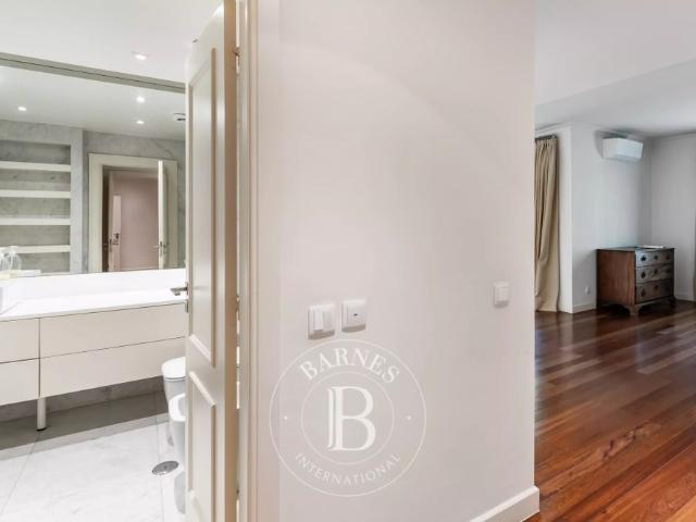 Apartamento T4+2 para Arrendamento no Estoril