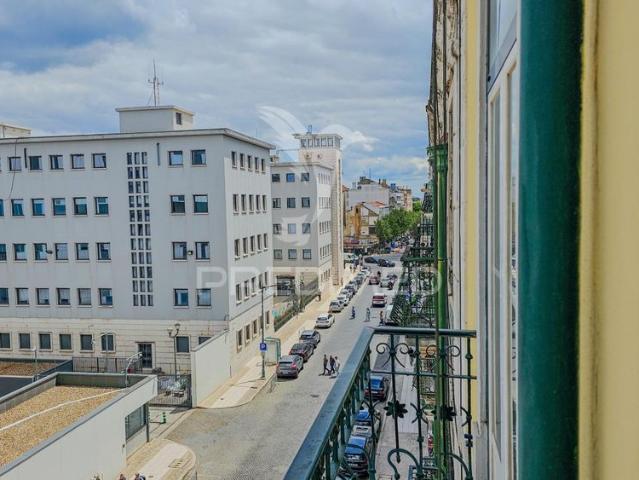 Apartamento t4 +1 no centro de lisboa, picoas
