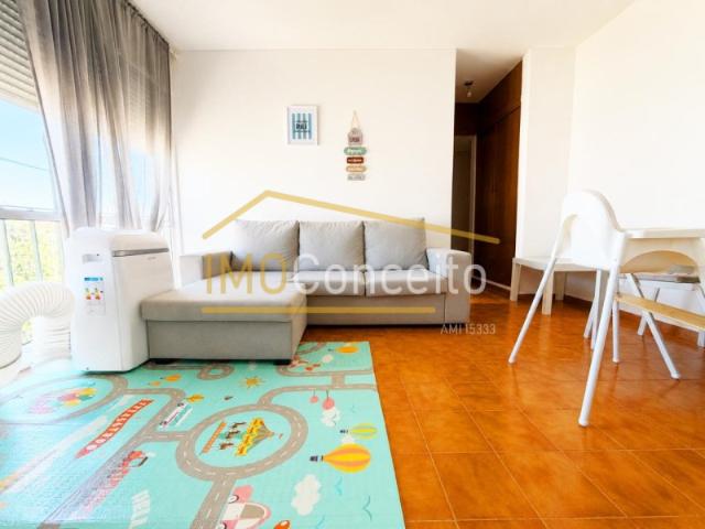 APARTAMENTO T4 TOMAR| POTENCIAL DE REMODELAÇÃO E VALORIZAÇÃO| EXCELENTE LOCALIZAÇÃO