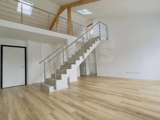 Apartamento T4 Totalmente Remodelado | Centro da Lourinhã | Espaço, Elegância e Conforto