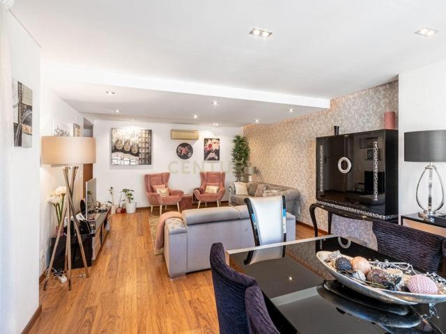 Apartamento T4 Urbanização Quinta do Infantado, Loures 159m² Loures