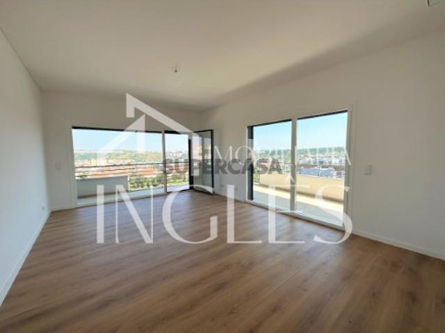 Apartamento T4 Venda em Odivelas,Odivelas