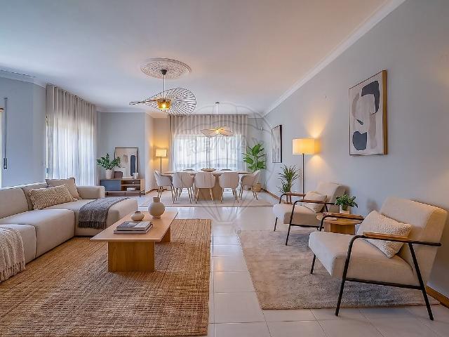 Apartamento T4 à venda em Massamá e Monte Abraão, Sintra RE/MAX Portugal