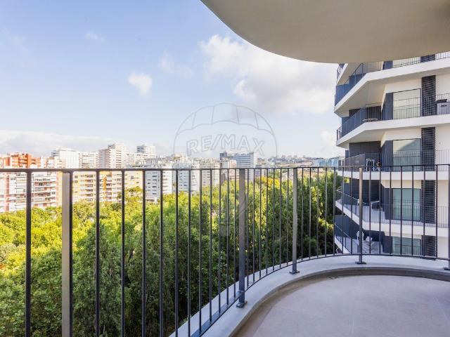 Apartamento T4 à venda em Oeiras