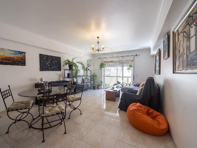Apartamento T4 à venda em Algueirão Mem Martins, Sintra RE/MAX Portugal
