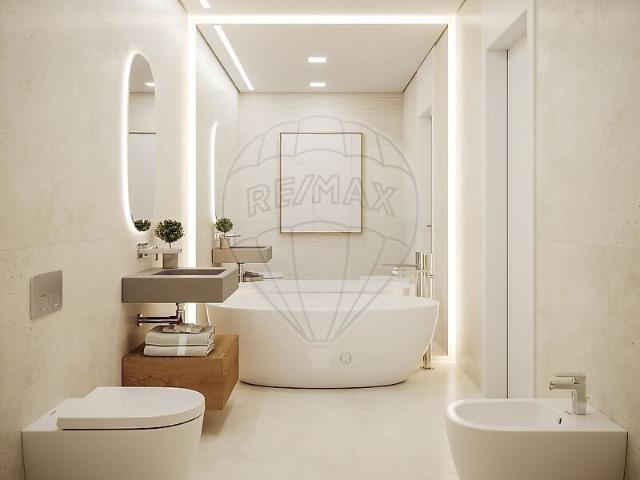 Apartamento T4 à venda em Alto do Seixalinho, Santo André e Verderena, Barreiro RE/MAX Portugal