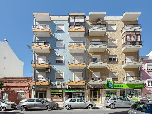Apartamento T4 à venda em Alverca do Ribatejo e Sobralinho, Vila Franca de Xira RE/MAX Portugal
