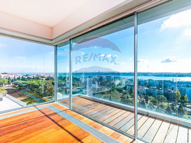 Apartamento T4 à venda em Belém, Lisboa RE/MAX Portugal
