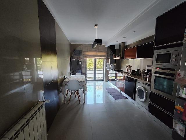 Apartamento T4 à venda em Castro Daire, Castro Daire RE/MAX Portugal