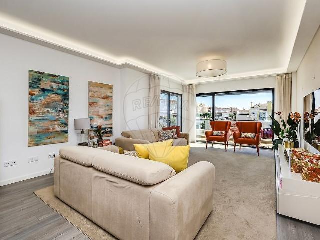 Apartamento T4 à venda em Ericeira, Mafra RE/MAX Portugal