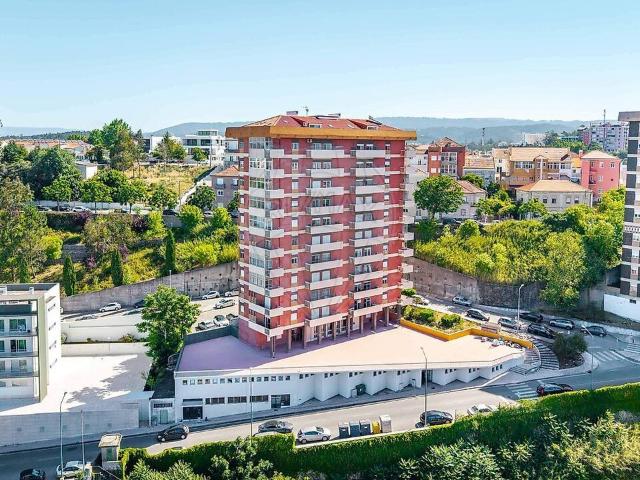 Apartamento T4 à venda em Coimbra Sé Nova, Santa Cruz, Almedina e São Bartolomeu, Coimbra RE/MAX Portugal
