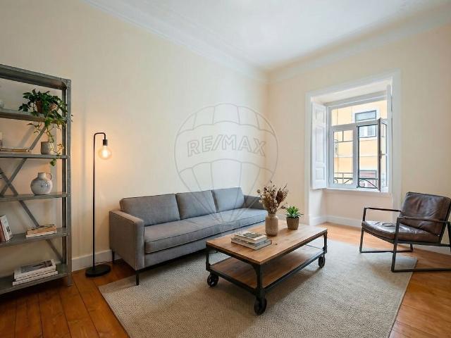 Apartamento T4 à venda em Estrela, Lisboa RE/MAX Portugal