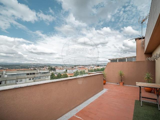 Apartamento T4 à venda em Fafe, Fafe RE/MAX Portugal