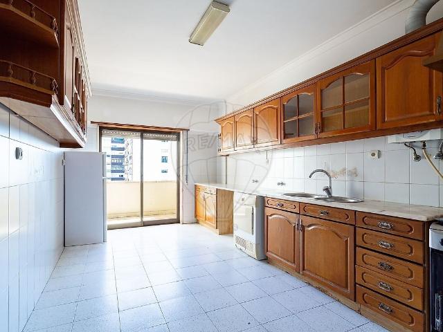 Apartamento T4 à venda em Loures, Loures RE/MAX Portugal