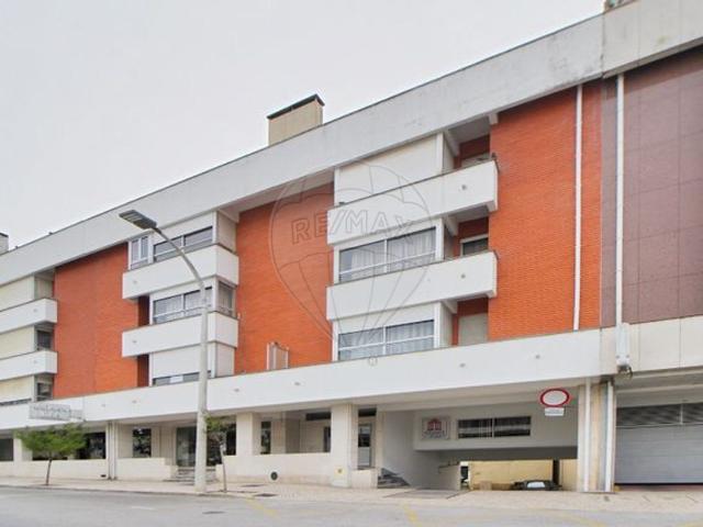 Apartamento T4 à venda em Pombal