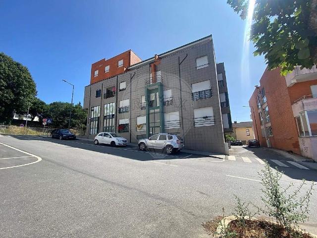 Apartamento T4 à venda em Ponte da Barca, Vila Nova de Muía e Paço Vedro de Magalhães, Ponte da Barca RE/MAX Portugal