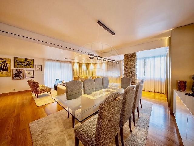 Apartamento T4 à venda em São Domingos de Benfica, Lisboa RE/MAX Portugal