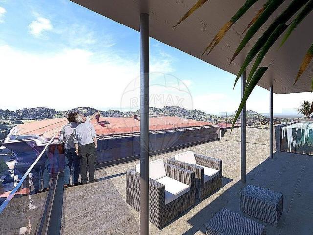 Apartamento T4 à venda em Santo António dos Olivais, Coimbra RE/MAX Portugal