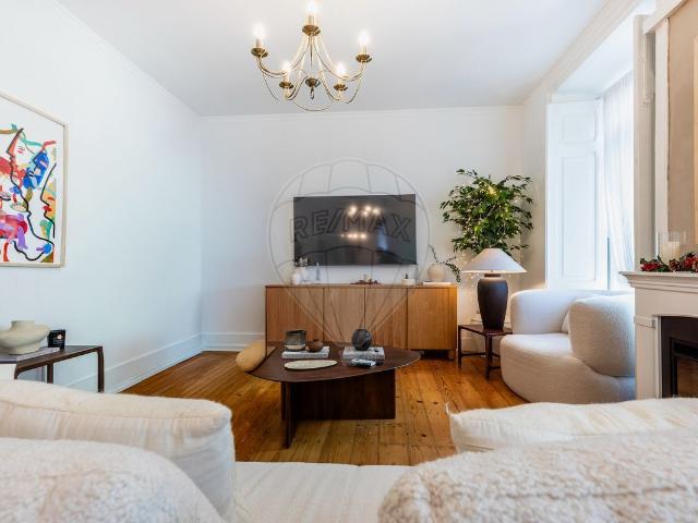Apartamento T4 à venda em Santo António, Lisboa RE/MAX Portugal