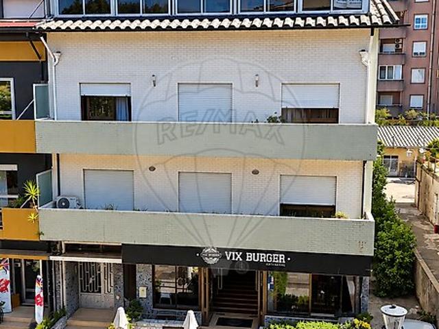 Apartamento T4 à venda em Vila Nova de Famalicão e Calendário, Vila Nova de Famalicão RE/MAX Portugal