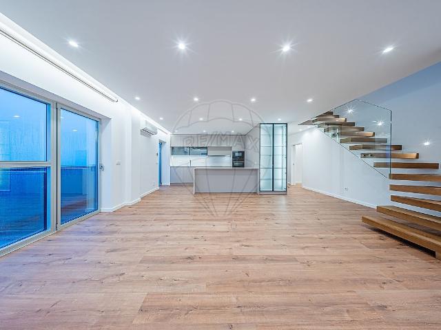Apartamento T4 à venda em Viseu, Viseu RE/MAX Portugal