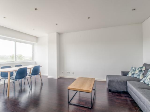 Apartamento T4 Almada para arrendar